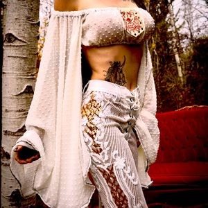 Toxic Vision cream Memento Mori top